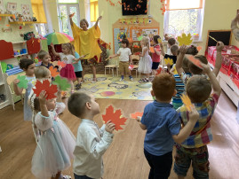 Золотая кисточка осени Золотая кисточка осени.